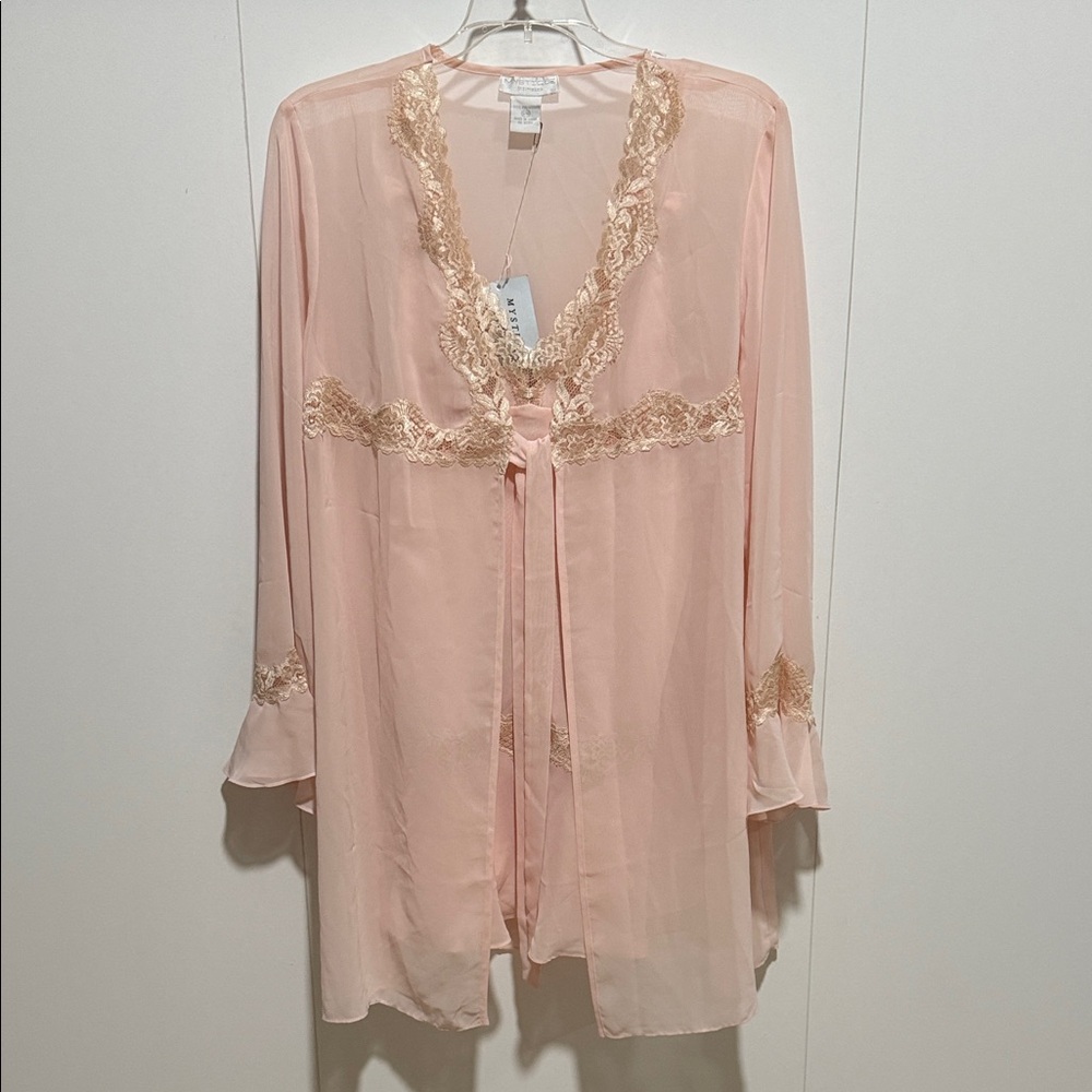Mystique Boutique Blush Lace Accent Robe